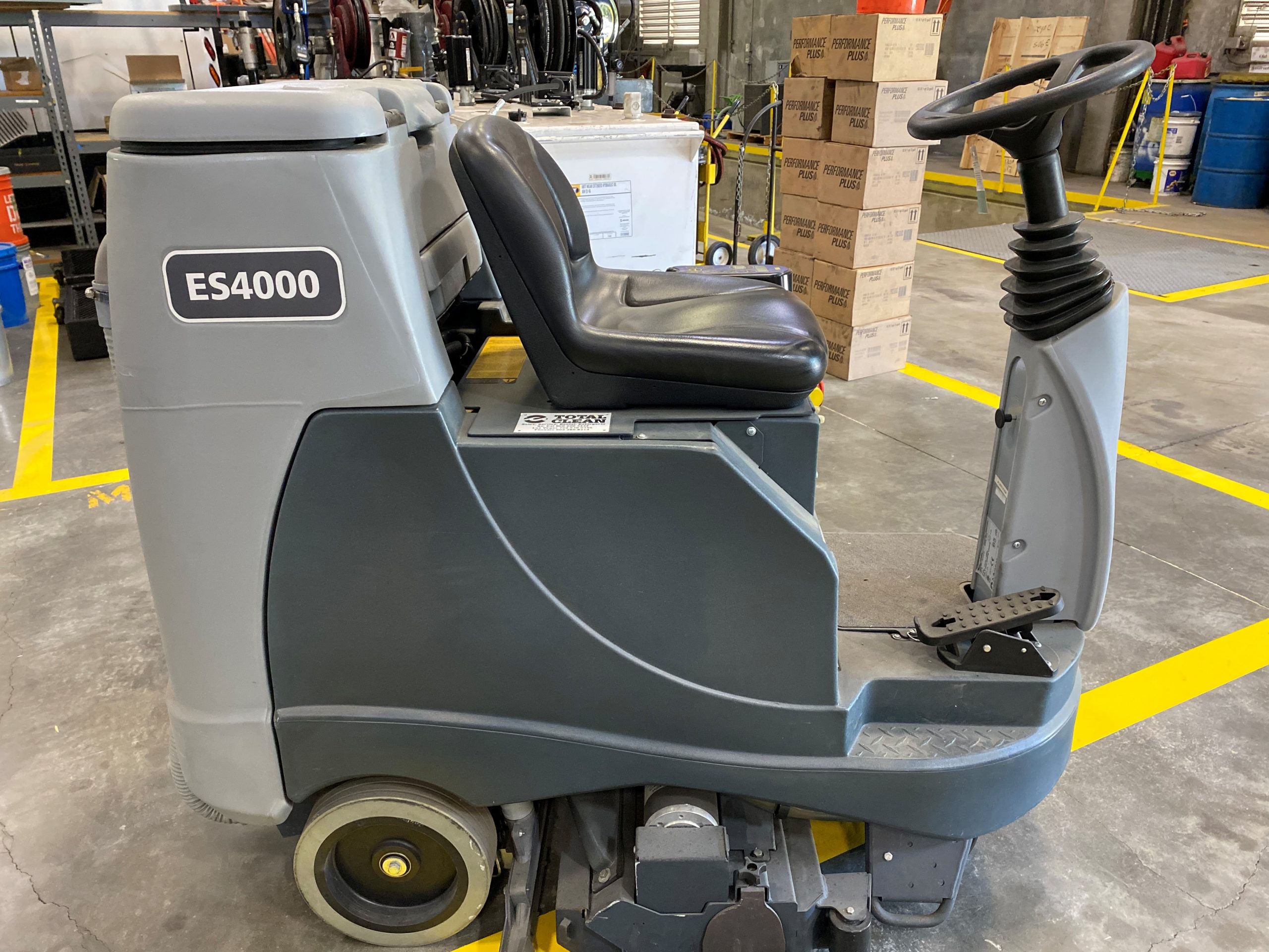 Used Advance 28" Rider Carpet Extractor